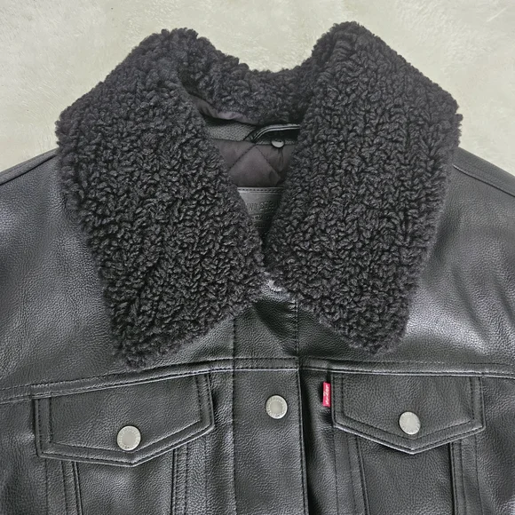 NWT Levi's Faux Leather Tucker Black Jacket Size M Moto Streetwear Retro Utility - Picture 6 of 15